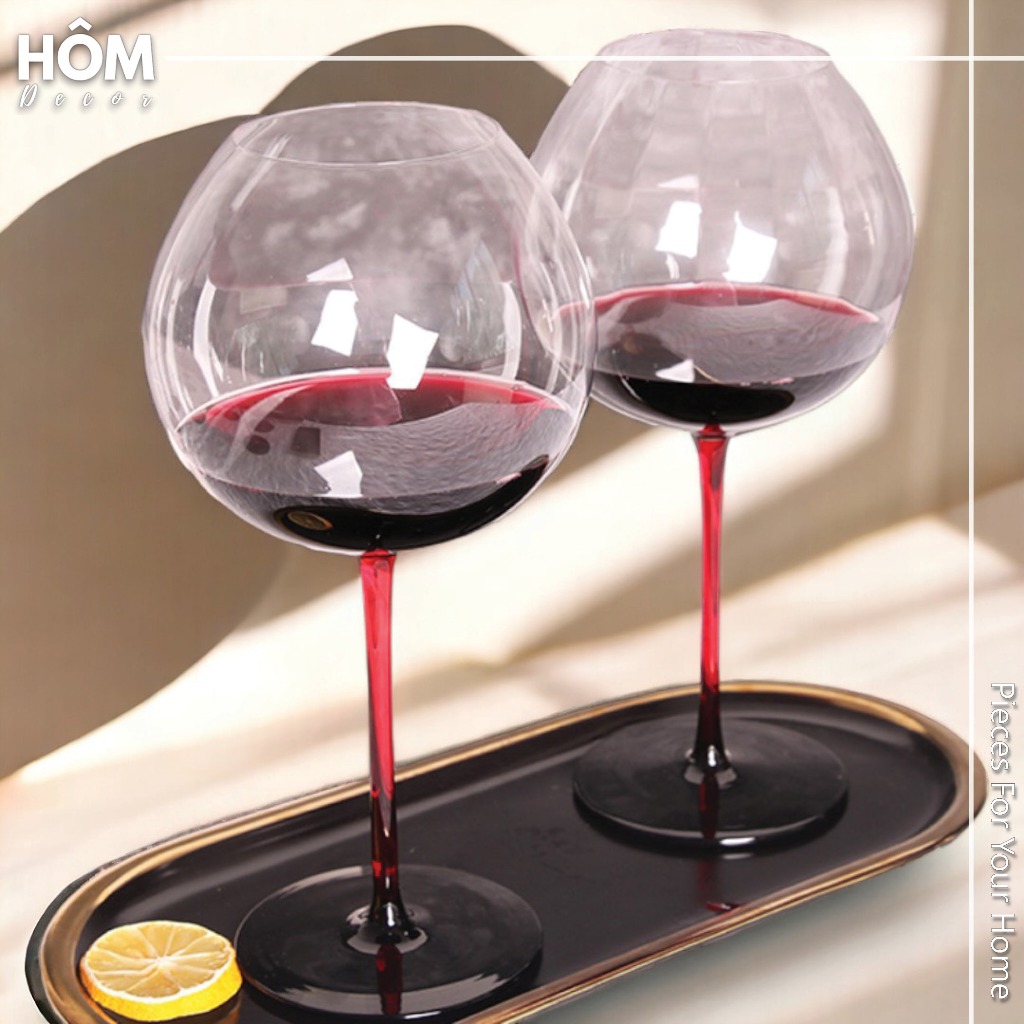 Ly rượu thủy tinh trang trí