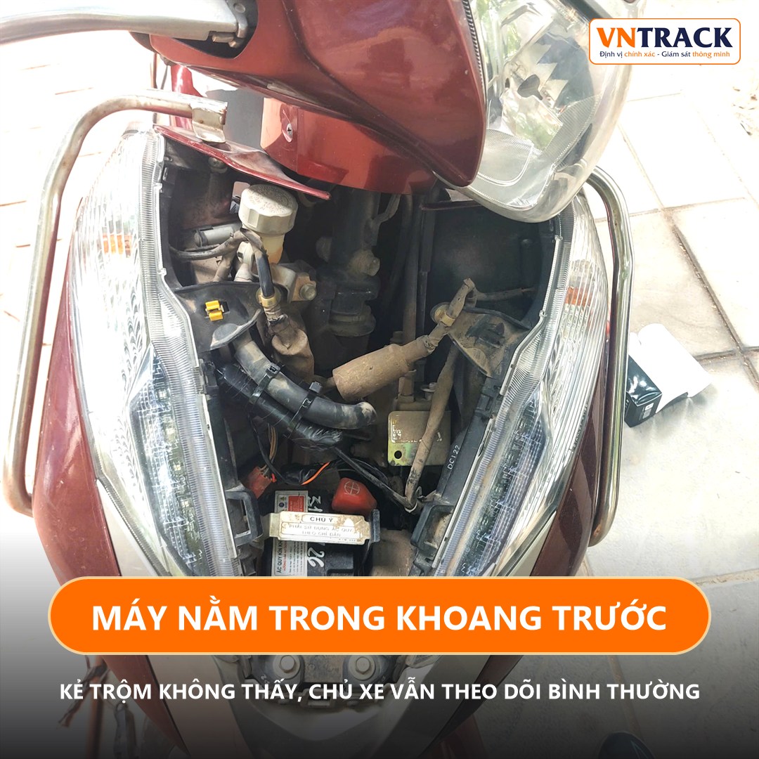 Thợ Vntrack giấu định vị S09A trong khoang trước xe Honda Vision