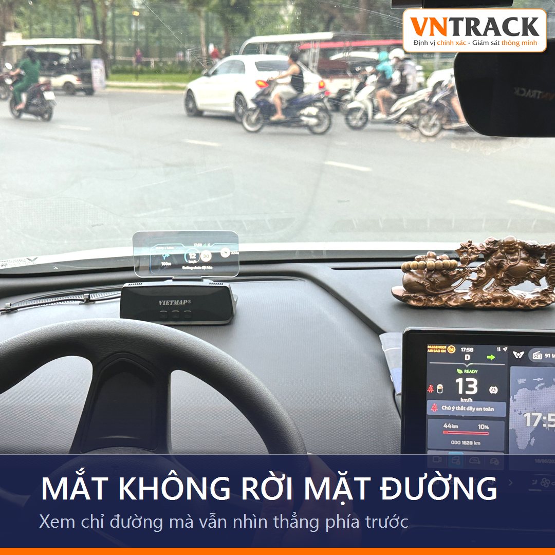 Tầm nhìn của người lái khi dùng Vietmap H50 trong phố đông