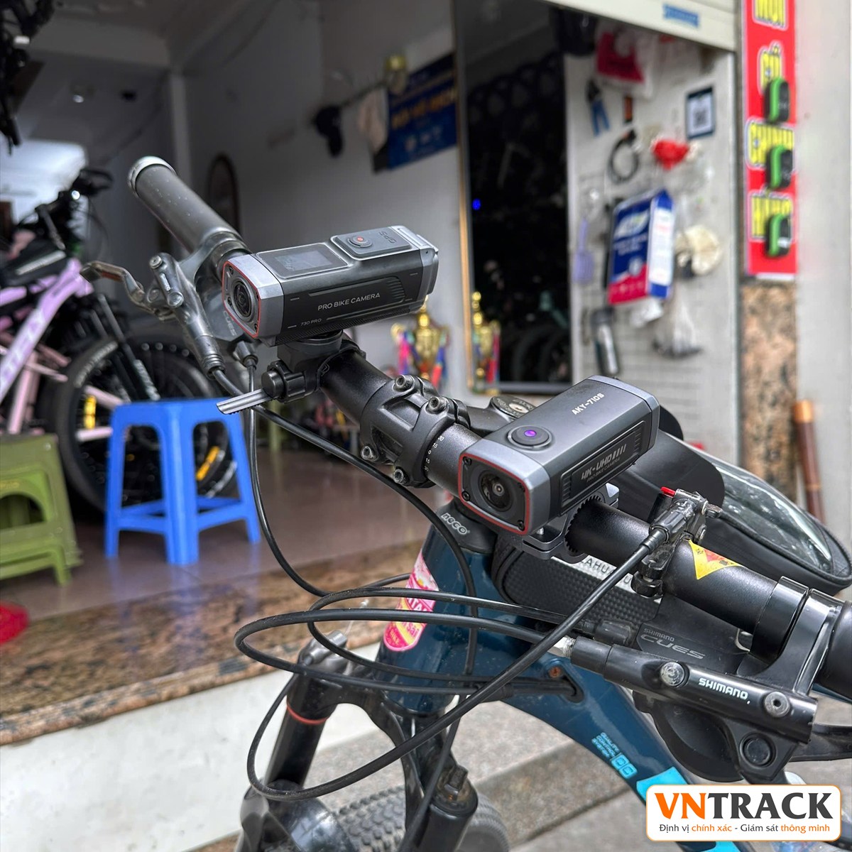 Camera Hành Trình Xe Máy Akeeyo AKY-730 Pro | 4K, Tích Hợp GPS