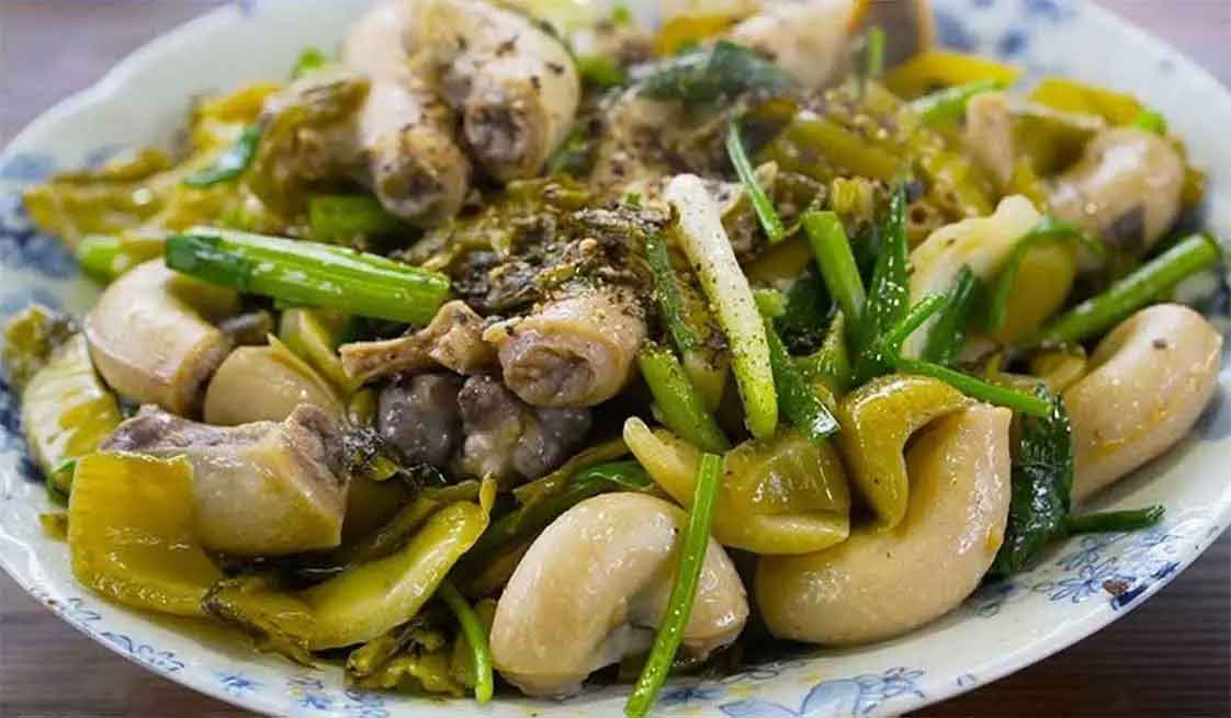 Bao tử cá basa xào dưa – món ngon giòn sần sật, càng ăn càng ghiền