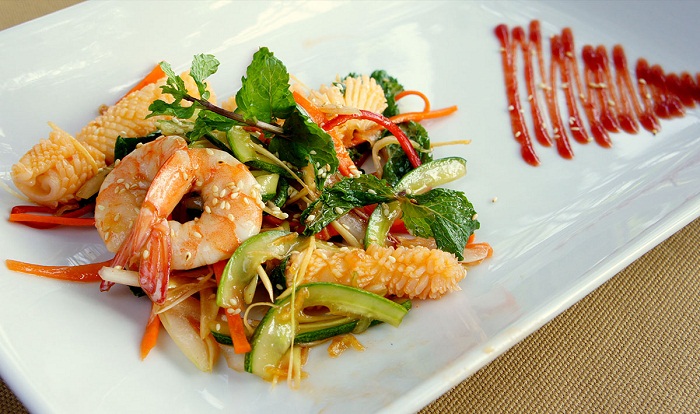 Cách Làm Gỏi Hải Sản Ngon Giòn với 3 Công Thức Dễ Áp Dụng