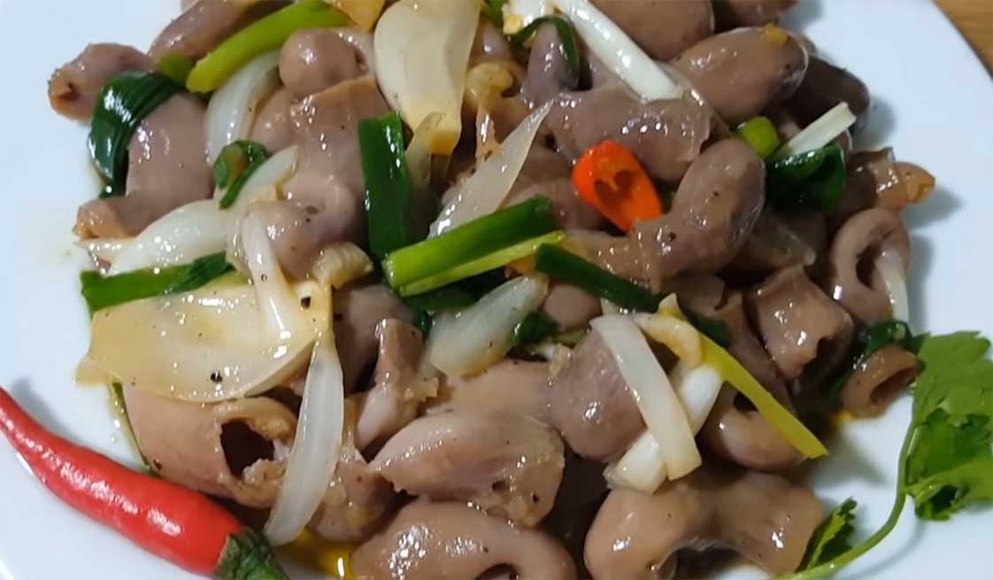 món Bao tử cá basa xào cần tỏi