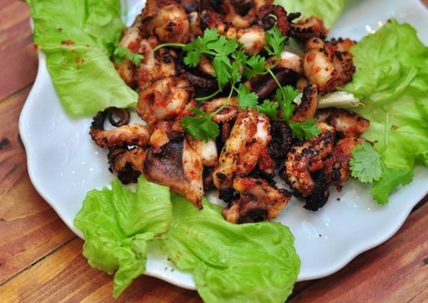 bạch tuộc xào sả ớt