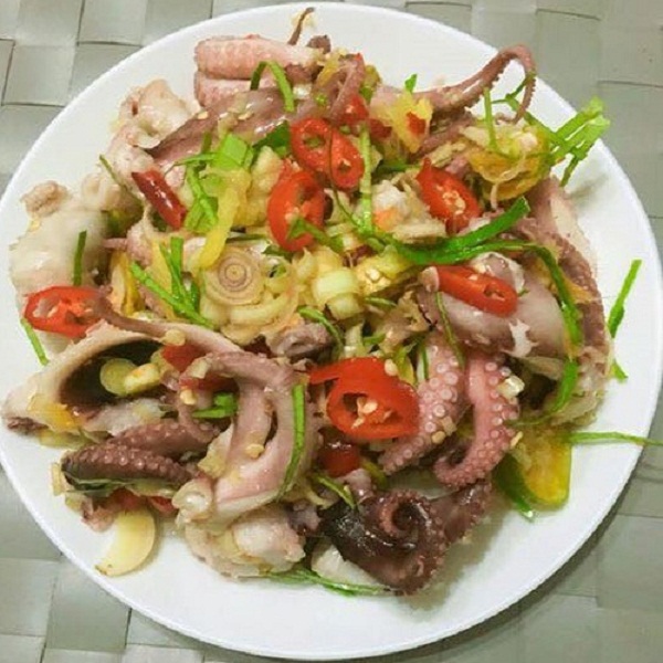 bạch tuộc ngâm sả tắc