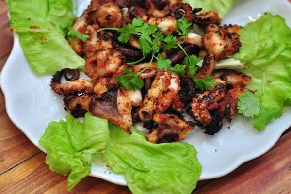 bach tuoc nuong bạch tuộc nướng bị dai và khô do cách ướp chưa hợp lý