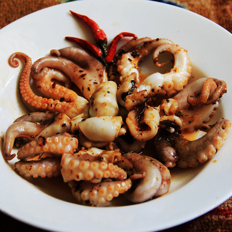 bạch tuộc nướng muối ớt