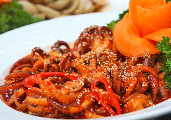 bạch tuộc nướng sốt cay