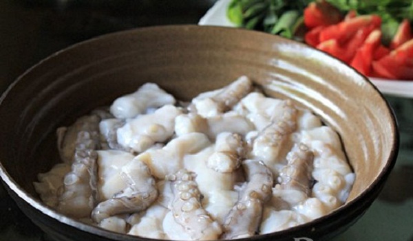 bạch tuộc xào cần tỏi ngon