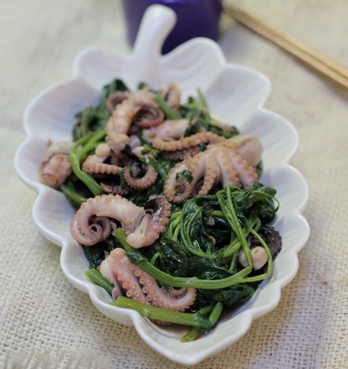 cách chế biến xào rau muống bach tuoc xao rau muong