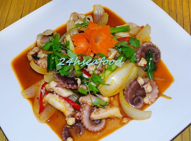 bạch tuộc xào cần tỏi
