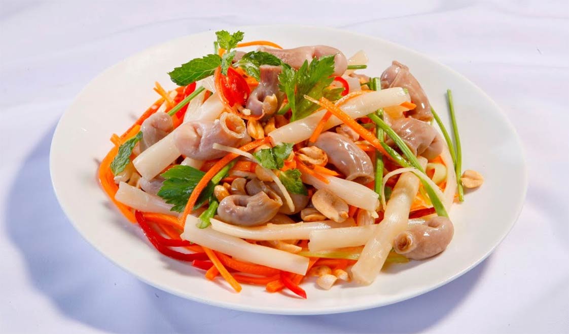 Gỏi bao tử cá basa và ngó sen