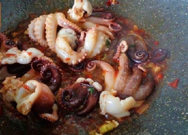 các món bạch tuộc xào