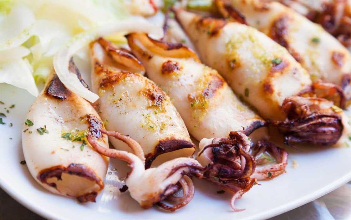 mực được nướng bằng lò vi sóng cũng rất thơm ngon