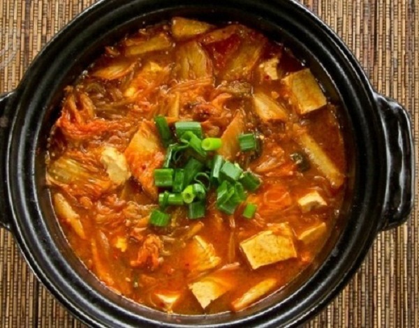 canh bạch tuộc kim chi