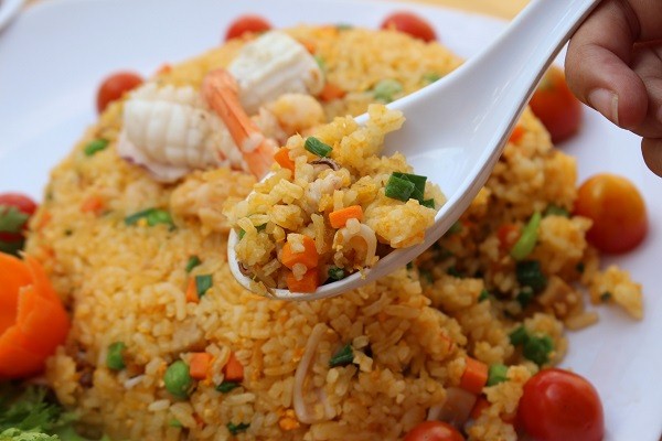 cơm chiên hải sản com hai san1