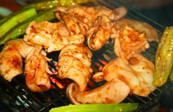 muc nuong sa te