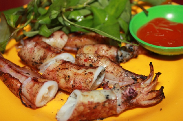 mực ống nướng sa tế