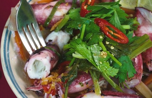 mực trứng hấp gừng