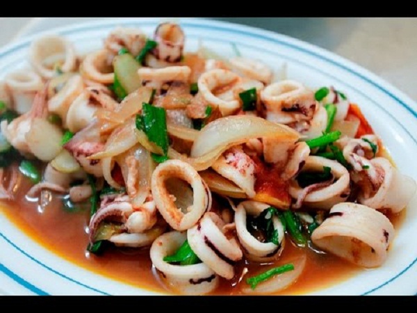 mực xào hành tây