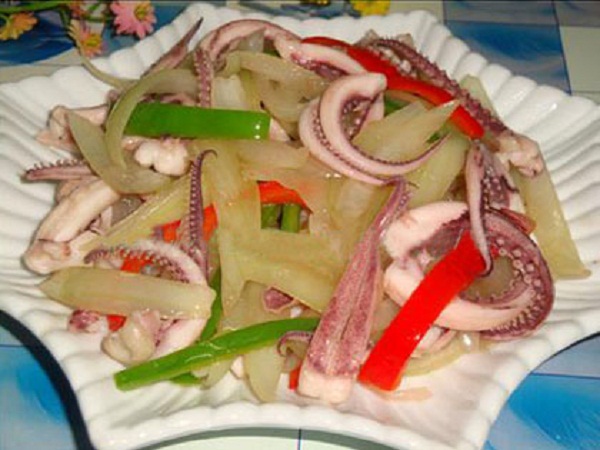 mực xào hành