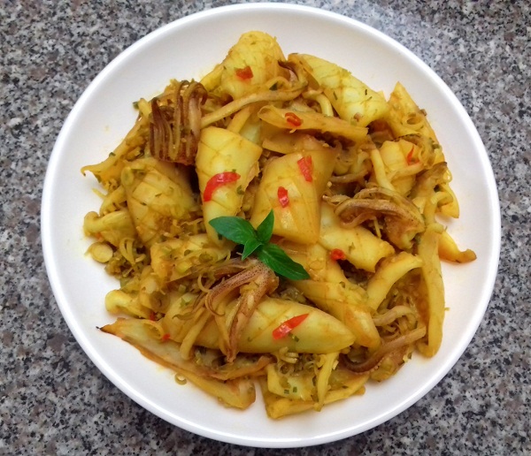 mực xào sả ớt