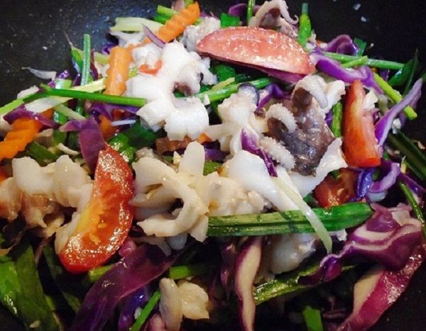 mực xào sả ớt