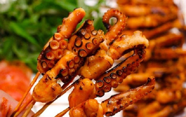 mực xiên nướng