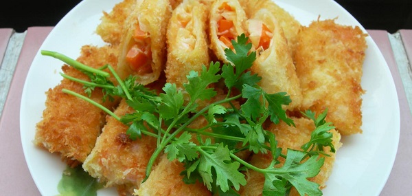 Nem hải sản cách chiên chả giò giòn lâu