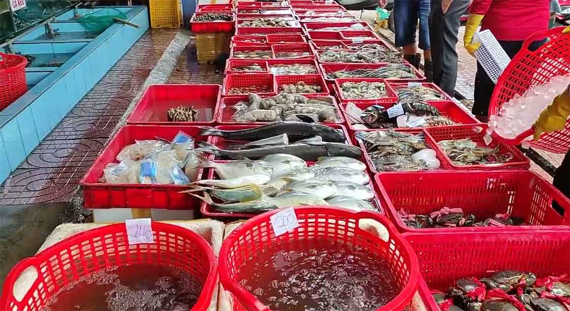 Vựa Hải Sản Thủ Đức bán cá và các loại hải sản khác