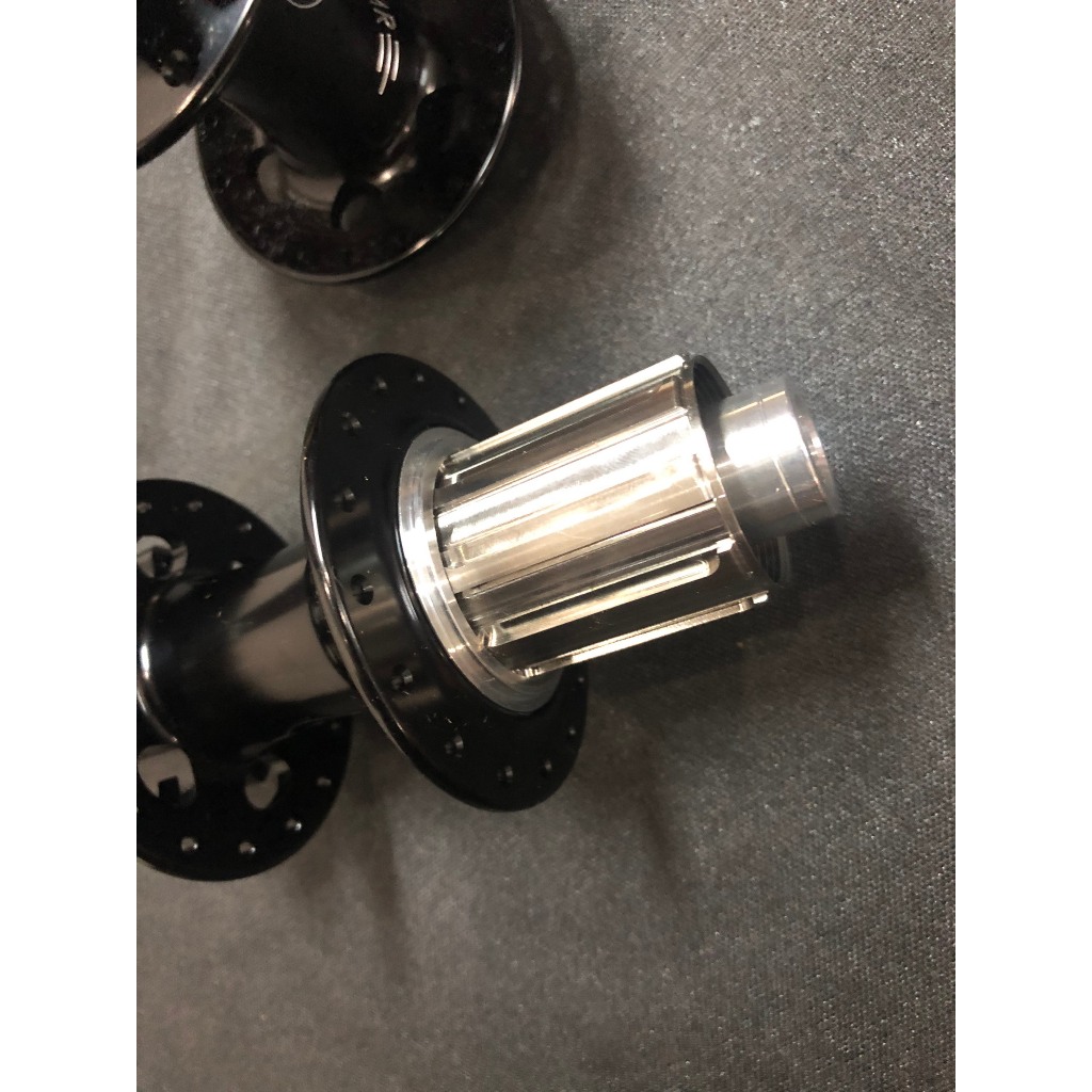 White Industries XMR Hub Set 12x100/142