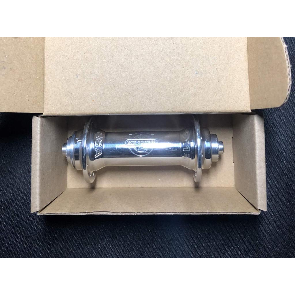White Industries T11 Front Hub | QRx100/20H White Industries T11 Front Hub | QRx100/20H