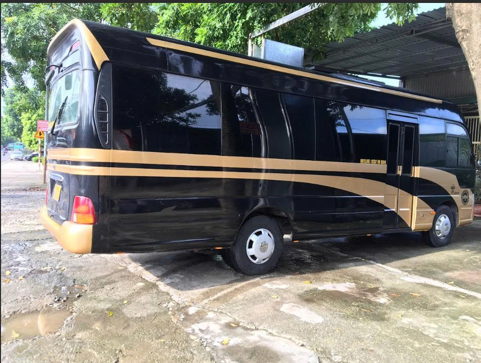 Cho Thuê Xe Dcar VIP 20 Chỗ Tại Hà Nội – Xe Đời Mới, Nội Thất VIP, Chuyên Nghiệp