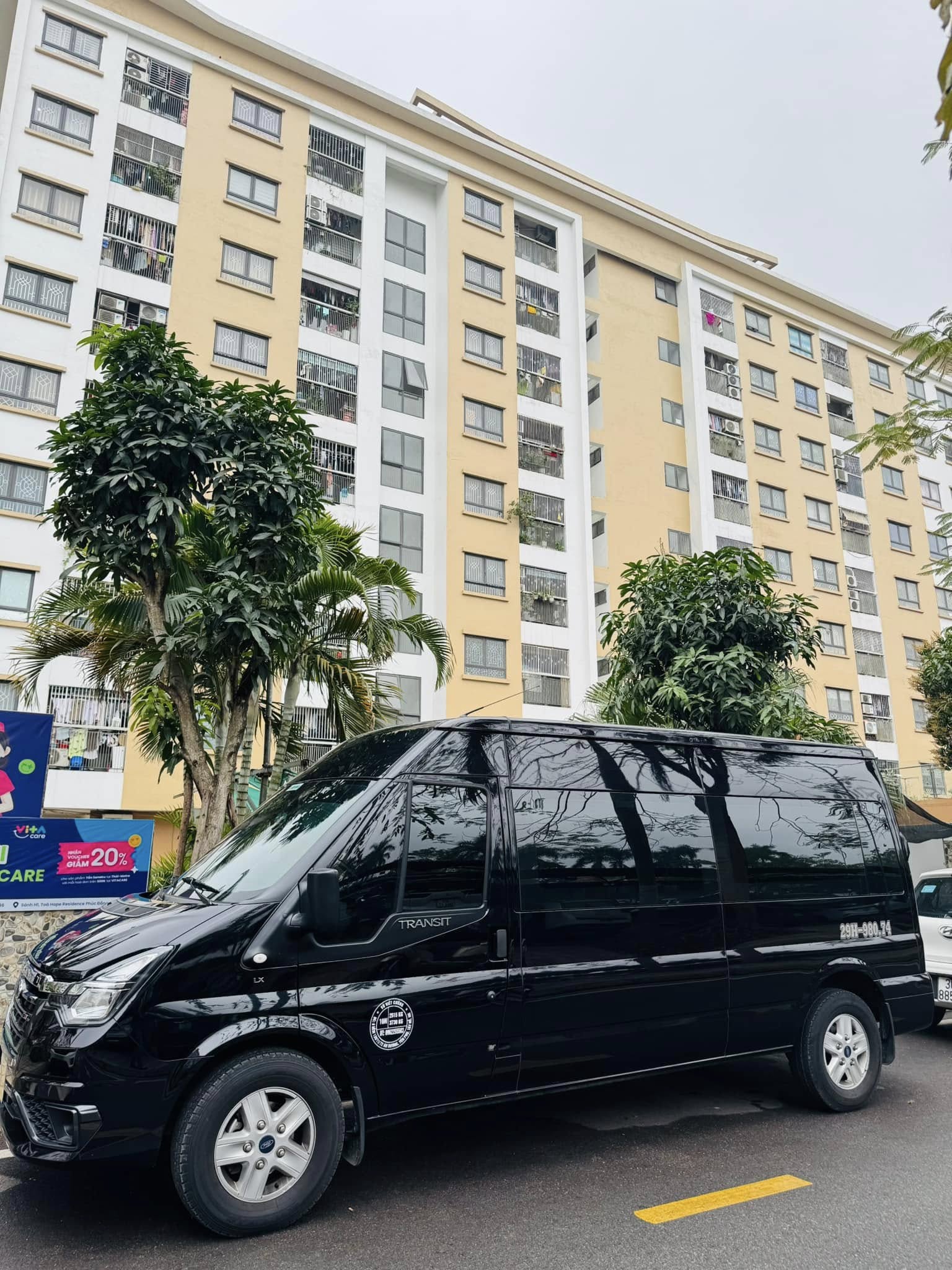 Thuê Xe Du Lịch 16 Chỗ Giá Tốt Tại Hà Nội – Xe Đời Mới, Phục Vụ Tận Tâm