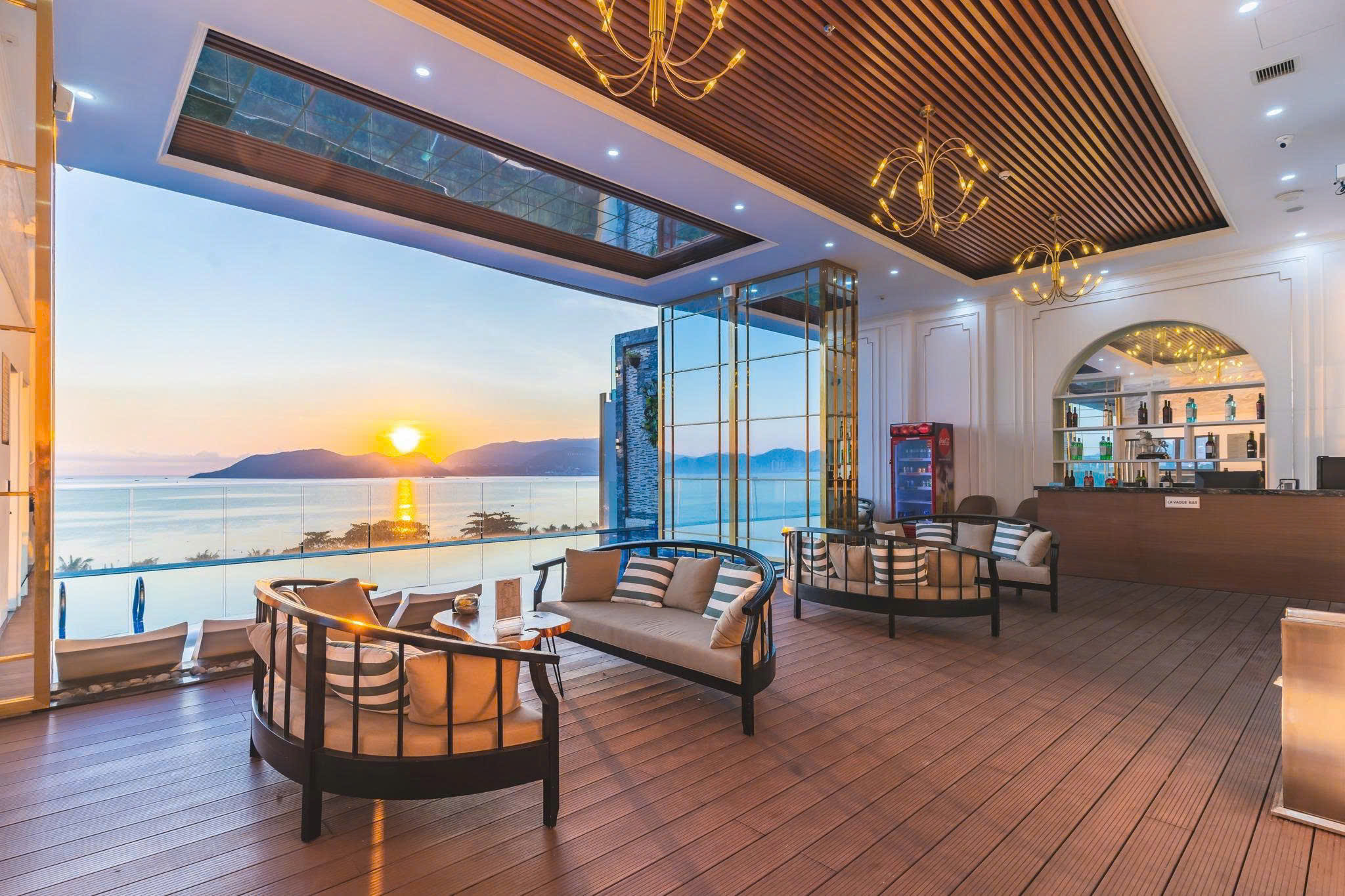 Combo Nha Trang 4N3Đ – Bay Vietjet + Lavague Hotel Nha Trang 4★