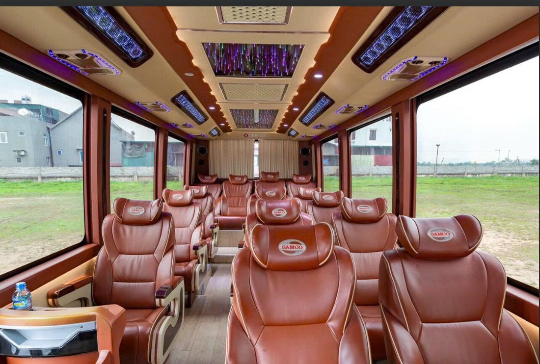 Cho Thuê Xe Dcar VIP 20 Chỗ Tại Hà Nội – Xe Đời Mới, Nội Thất VIP, Chuyên Nghiệp