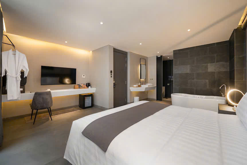 Combo Đà Nẵng 4N3Đ Từ Hà Nội | The Legend Boutique Hotel 4 Sao