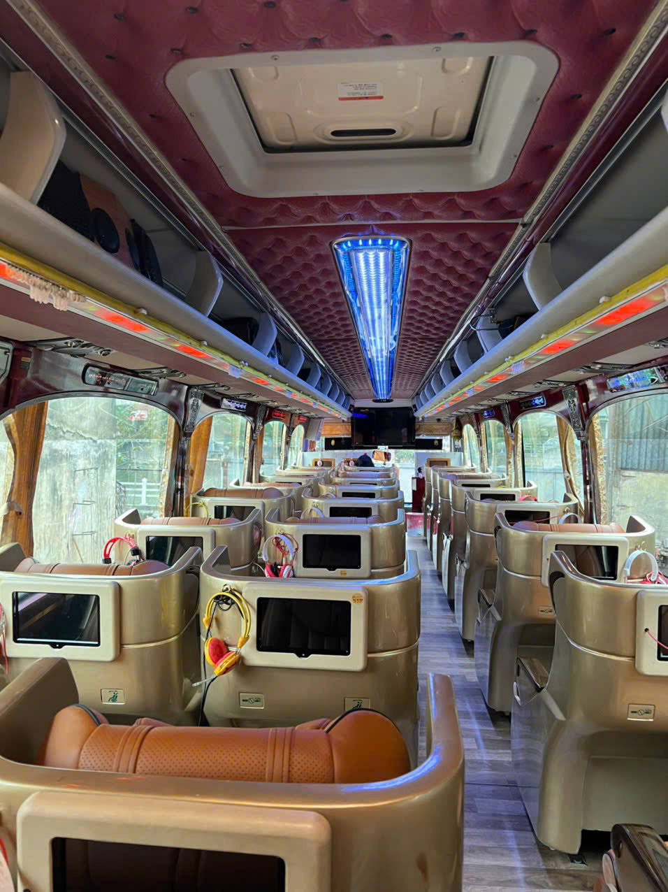 Thuê Xe Dcar VIP Tại Hà Nội | Dcar Limousine Cao Cấp – HT Việt Nam