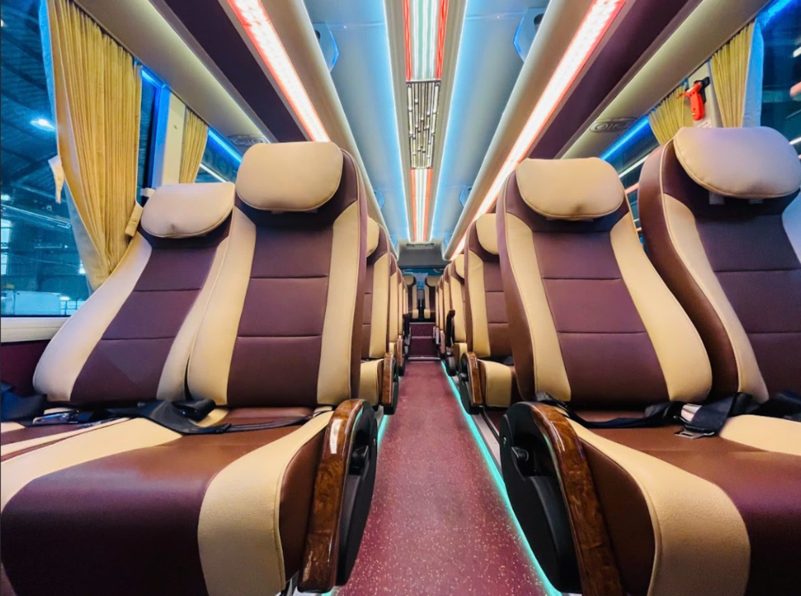 Thuê Xe Du Lịch Toàn Quốc | Xe 4–45 Chỗ – HT Việt Nam