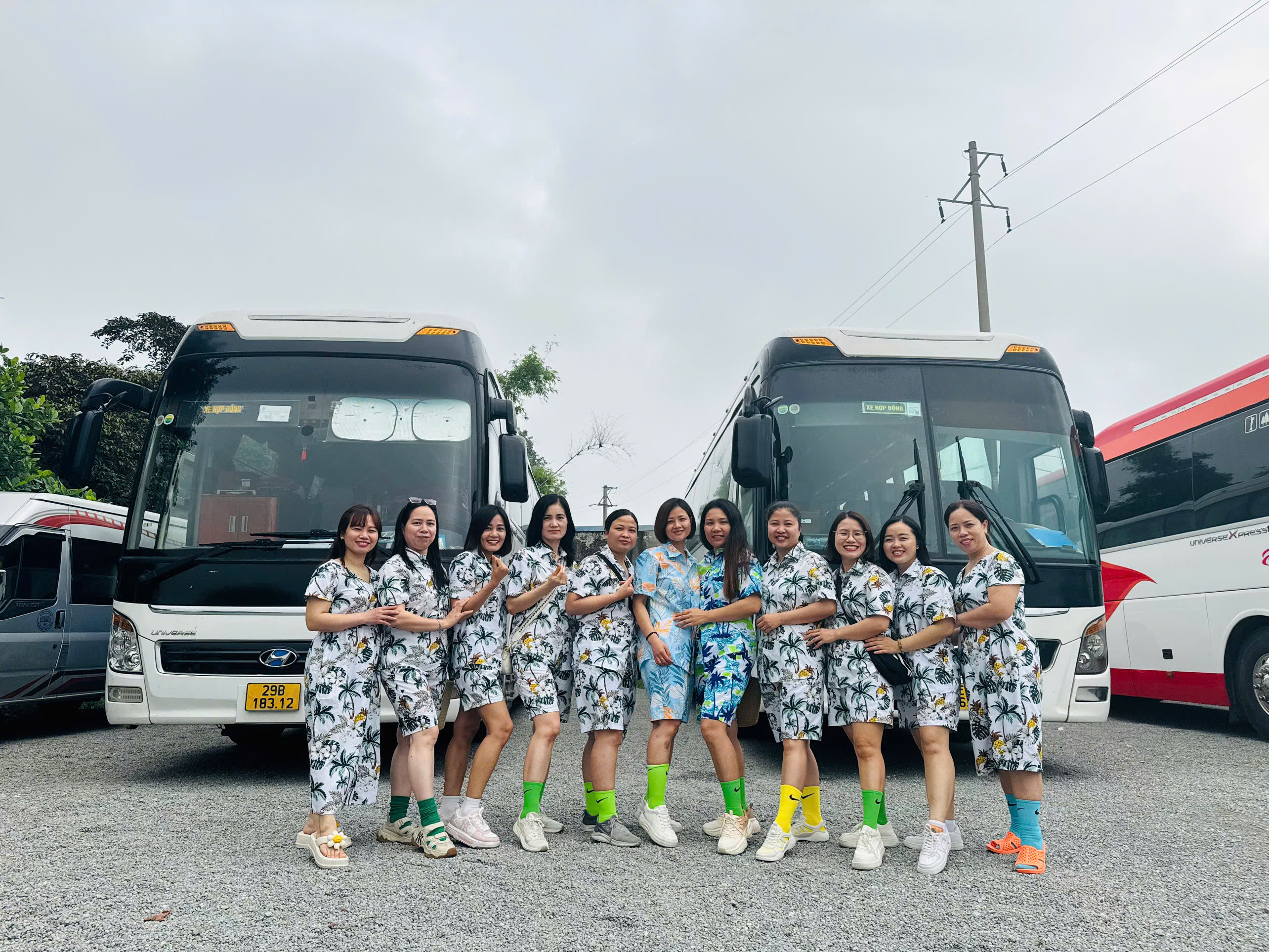 Cho thuê xe du lịch 45 chỗ tại Hà Nội – HT VIỆT NAM