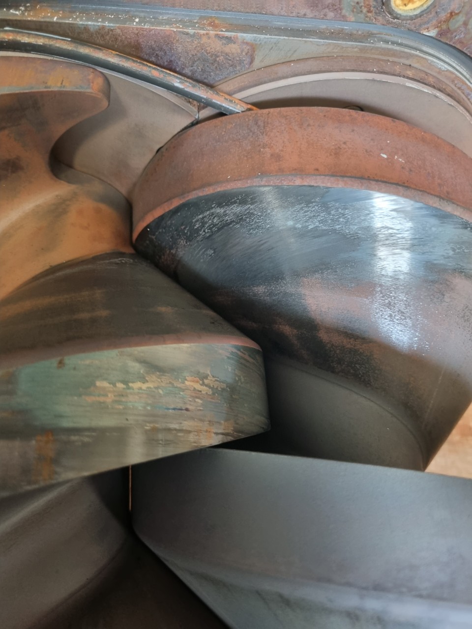 Dịch vụ sửa chữa bơm hút chân không trục vít khô hiệu Taiko MDP-680 P tại Hải Phòng