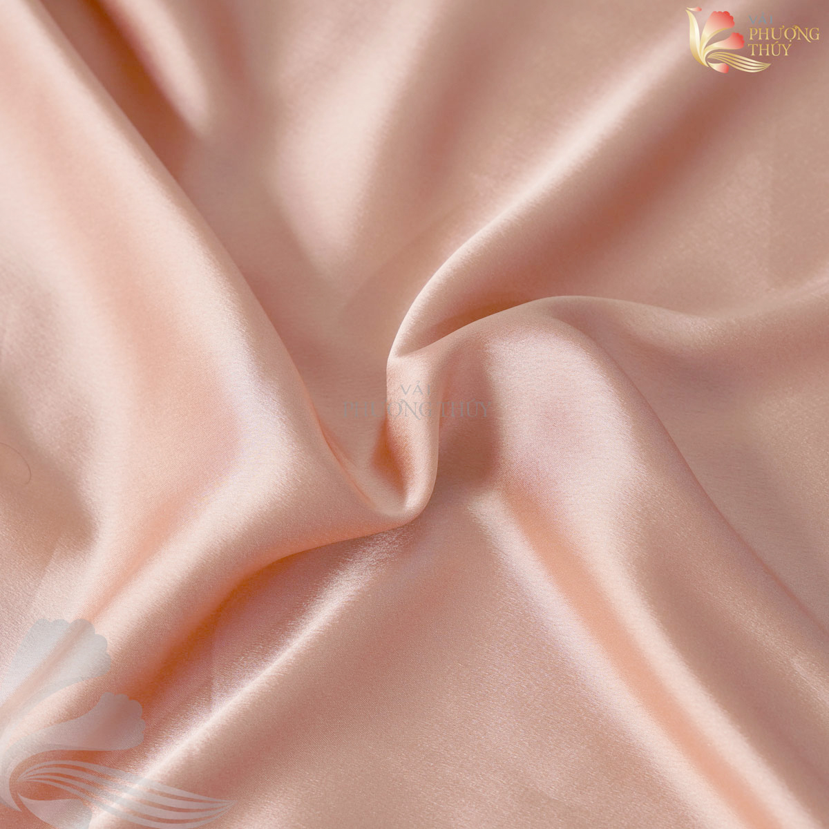 Hình ảnh vải lụa satin bóng mượt, mềm mại, thích hợp để may đồ bộ sang trọng.
