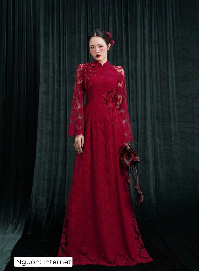 Áo dài ren đỏ