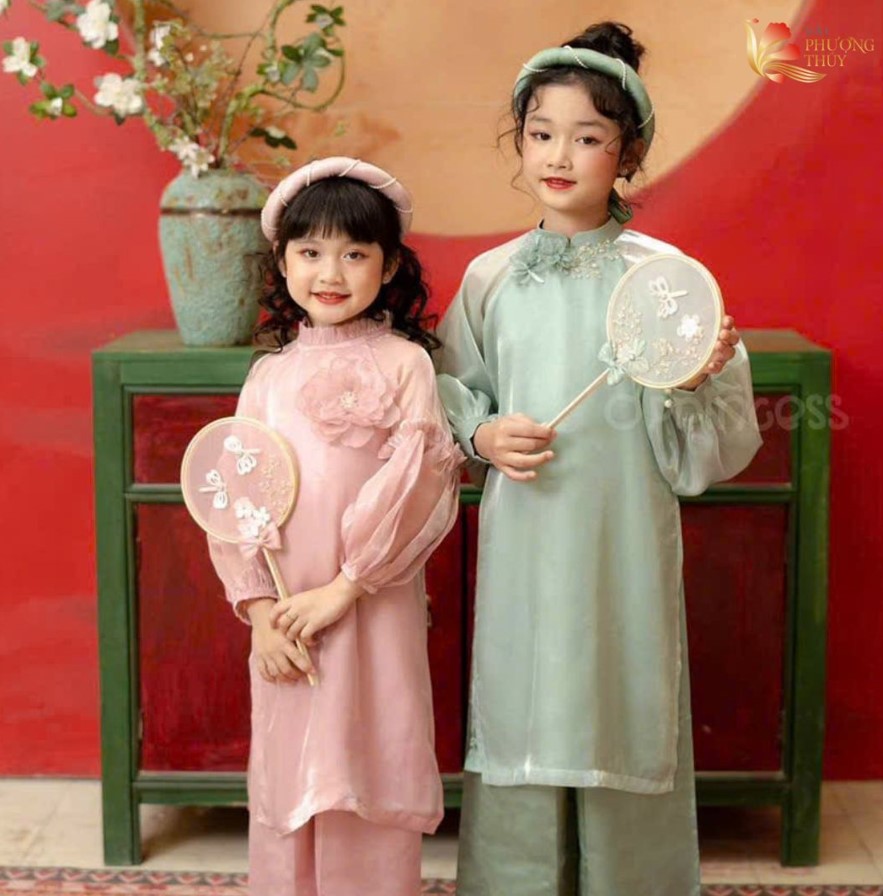 Lưu ý khi chọn vải và cắt may áo dài bé gái