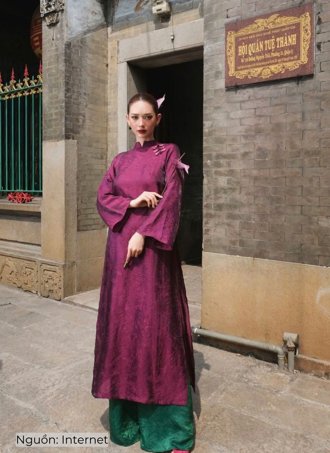Mẫu áo dài gấm mới nhất