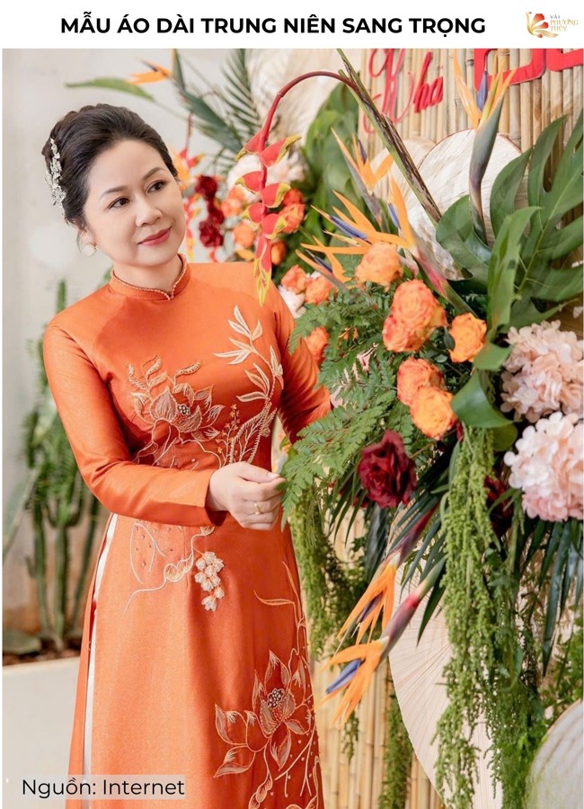 Mẫu áo dài trung niên sang trọng