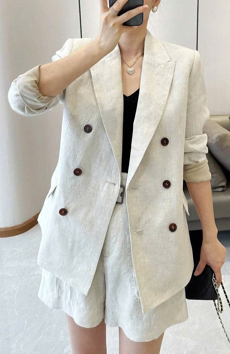 Blazer vải linen thoáng khí, mát mẻ, lý tưởng cho mùa hè và các buổi tiệc ngoài trời