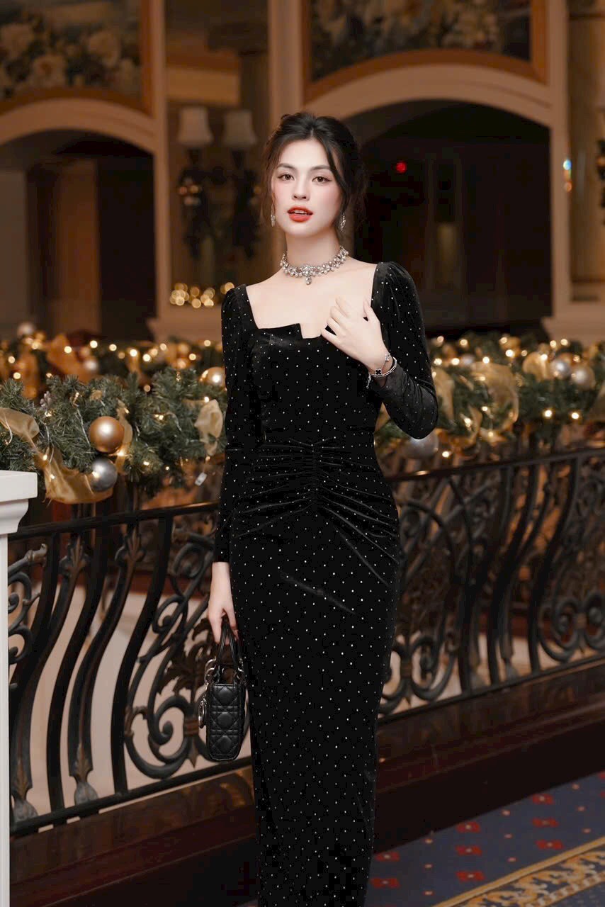 Đầm dự tiệc vải nhung 7 biên đính đá