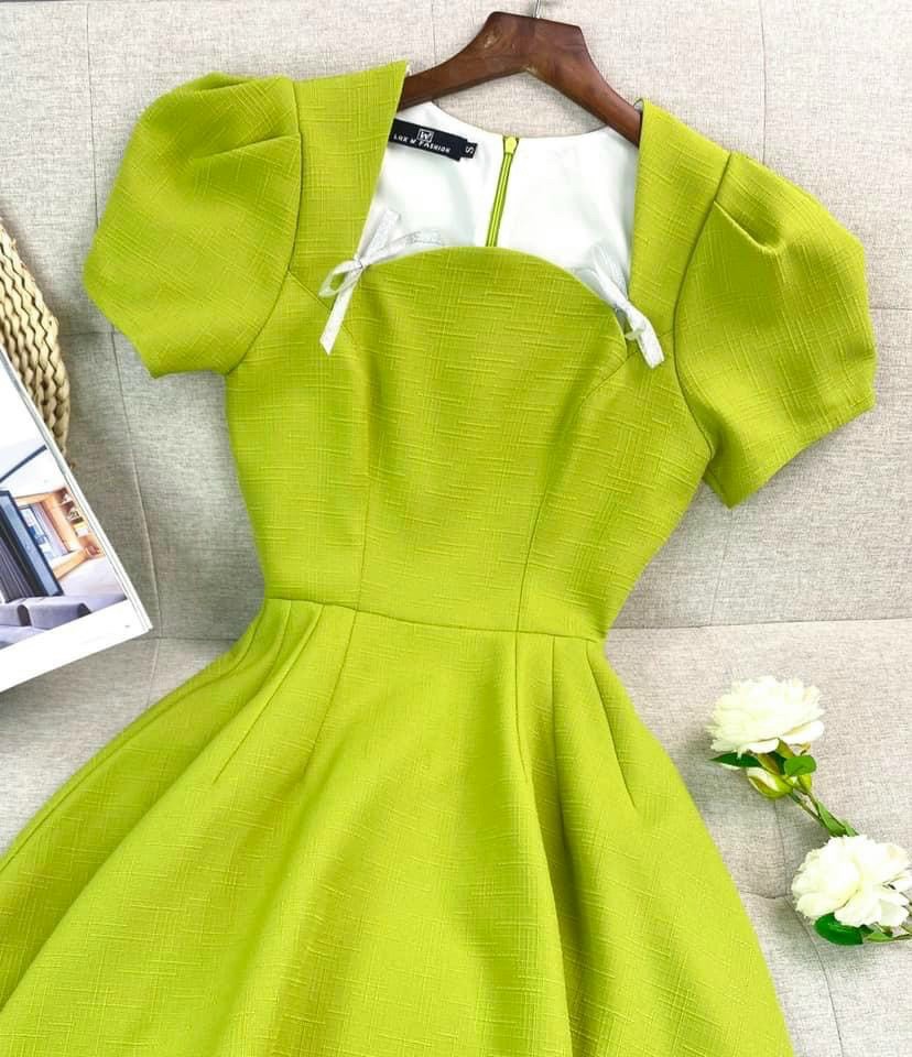 Hình ảnh mẫu váy vải linen gân cho nữ