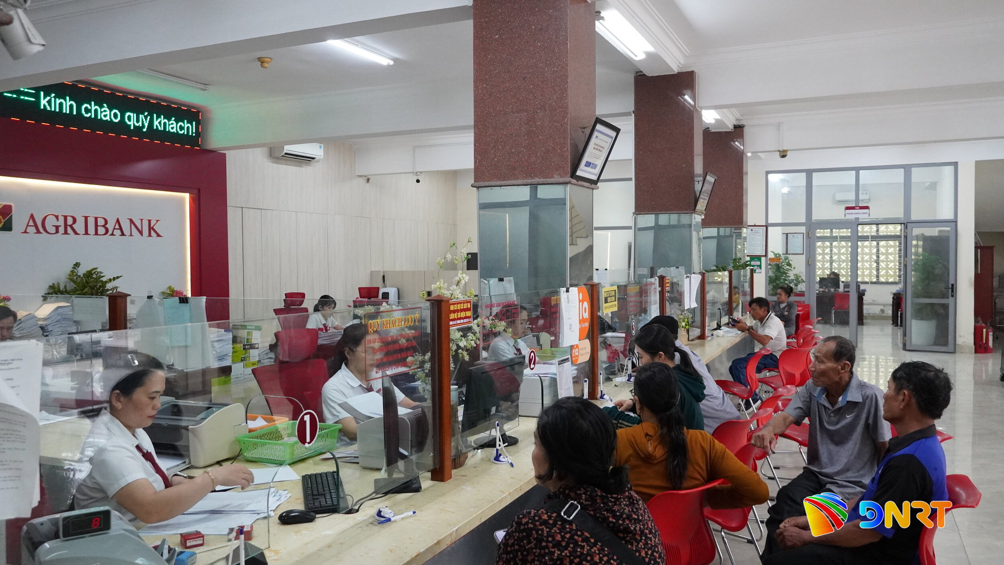 Hỗ trợ ngư dân vươn khơi bám biển